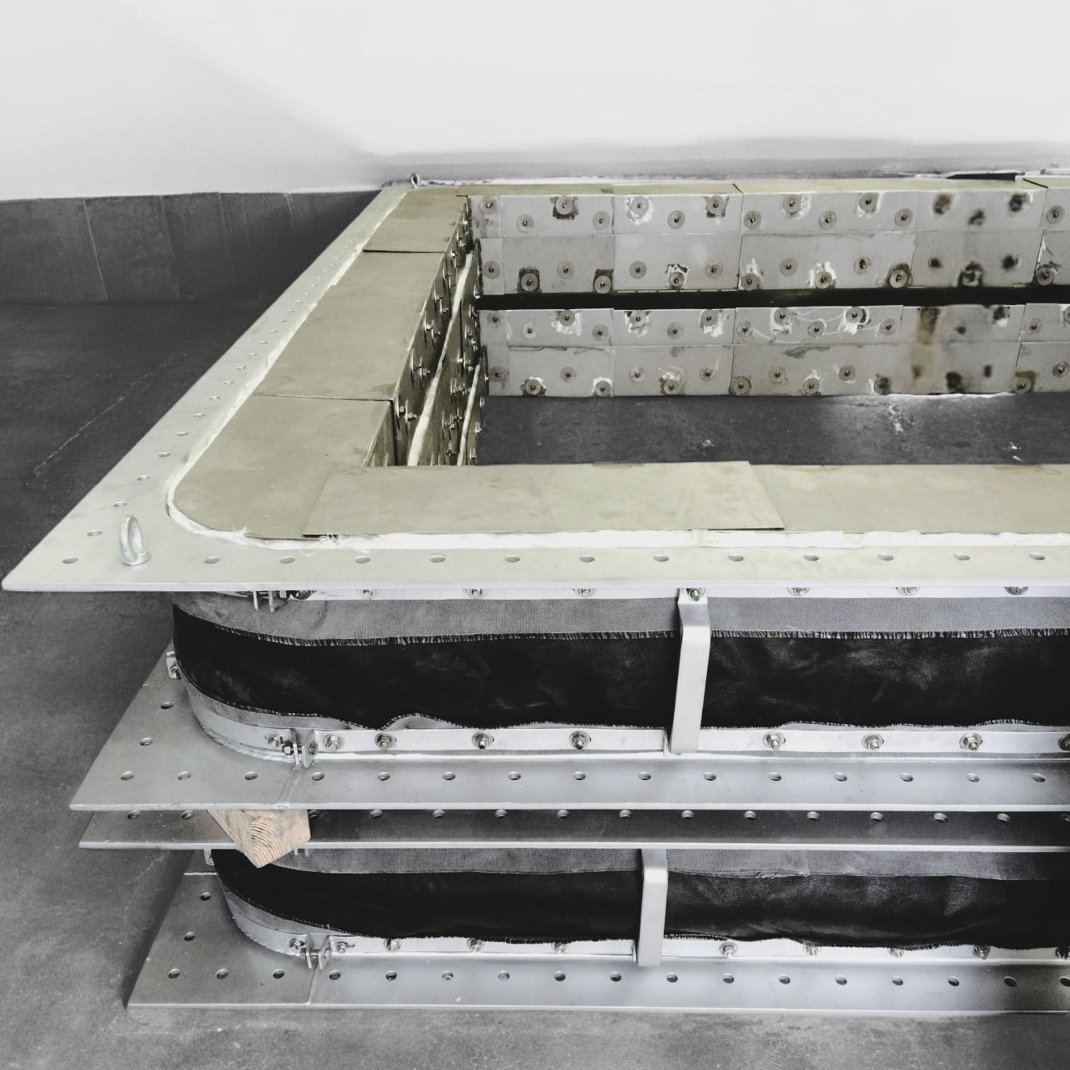 Cold-to-Cold Gas Turbine expansion joint for Insulated Reliability